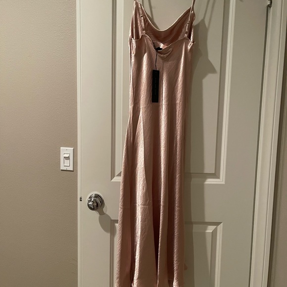 Know one cares Satin MIDI Slip Dress - Picture 6 of 7